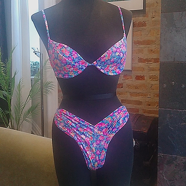 Vintage 1990s Victorias Secret Floral Miracle Bra Bikini Set